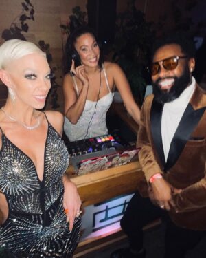 Justin Marcel McManus Instagram - Bringing that GOOD ENERGY all 2022 🎉🎉
.
#happynewyear #2022 #toblessedtobestressed