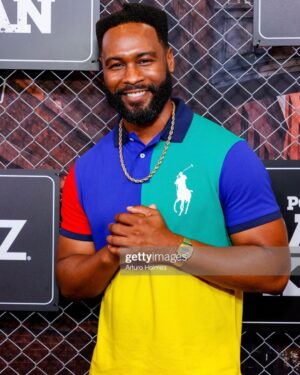 Justin Marcel McManus Instagram - Man listen last night was one to remember!! LOVE LOVE LOVE each and every one of these people !! 
.
PS go watch @raisingkananstarz this weekend it’s on another level!!! 
.
#raisingkanan #starz #power #powerbook2 #shaderoom