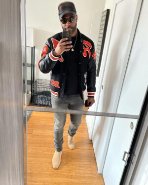 Justin Marcel McManus Instagram - Just vibing with that good mirror 🙃
.
#styled #fresh #datboifly