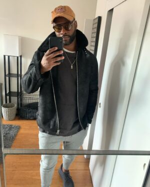 Justin Marcel McManus Instagram - Just vibing with that good mirror 🙃
.
#styled #fresh #datboifly