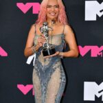 KAROL G Instagram - Hay un montón de sueños cumplidos en estas 10 fotos 🤍🤍🤍✨ QUE NOCHE!!!! VMAs