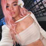 KAROL G Instagram - 🌸🌸🌸🕊️ que linda 🥹