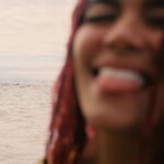 KAROL G Instagram - Gracias 2022 por lo difícil que fuiste pero más aún, por todo lo que me enseñaste ✨🌊 Cada día me siento diferente, me siento más feliz, más fuerte, mas tranquila, queriéndome mucho y valorando cada regalito de la vida y ese amor infinito por parte de ustedes que nunca me faltó 🌺 … Me quedan los recuerdos de muchas lagrimitas, de frustraciones y preguntas y cosas que siguieron rompiendo mi corazón (tal vez para reconstruirlo más bonito), pero también sueños cumplidos, de sonrisas interminables, de poder visitar los lugares mas increíbles que alguna vez conocí, y la sabiduría de poder decir que los millones los cuento en la salud, la familia y los buenos tiempos y que no importa que, ni cómo, ni cuando … MAÑANA SERÁ BONITO 🧜‍♀️🌸☀️🌴🌈🐠🌺✨🌻💜🦀 Bye Bye !!!