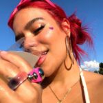 KAROL G Instagram - … y quien dijo que yo era flaquita ? THICK MAMIIIIIIIIIIIIIIIIIIIIIIIIIIIIII 💦 … Las curvas siempre de moda pues 🍓🍓🍓🍓🍓🍓🍓🍓🍓🍓🍓🍓🍓🍓🍓🍓🍓🍓🍓 Besitos !!!!! YA CASI
