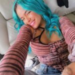 KAROL G Instagram - A seguir los ensayos 🤞🏽Contando los días 🌞 Nos Vemos en CoAchelLa PuessSs 🌺🌱🌝🌵💖🌵🐚🌊🌞🍄✨✨✨ Cosita Linda