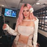 KAROL G Instagram - 🌸🌸🌸🕊️ que linda 🥹