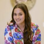 Kaavya Arivumani Instagram - Since my childhood, I’ve had 2 dreams, the first one was to become an actress which has come true. The other one is to have my own house where the door opens to a private garden. I am thrilled that my dream of owning a house on my own land is coming true with Purva Land’s Largest Plotted Development in Chennai! It’s the perfect opportunity for real estate investment, allowing you to build your dream home just the way you want. This new themed-development offers peace and tranquillity with beauty of nature, world class amenities, revelling in the convenience of having everything at your fingertips and having the ability to design a space that is all your own. Discover the idyllic way of life you’ve always imagined with @PurvaLand. For more information, visit www.purvaland.com or you can also call on 080-44555526 for a site visit in Guduvancheri. #Purva Land #PlottedDevelopment #PlotsInChennai #Wellbeing #RealEstate #InvestInYourFuture #Chennai #puravankara