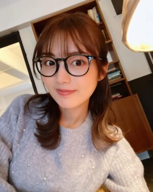 Kaho Mizutani Instagram - 毎度現場に行くのが楽しみな突破ファイル🙂
今回も狭小住宅のコーナーに出演させていただきます！
明日よる7時から、お楽しみに👓