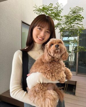 Kaho Mizutani Instagram - 2023年初投稿🐰🌸
今年も宜しくお願いします🎍
赤ちゃんと写真撮るの難しい👶🏻🐾