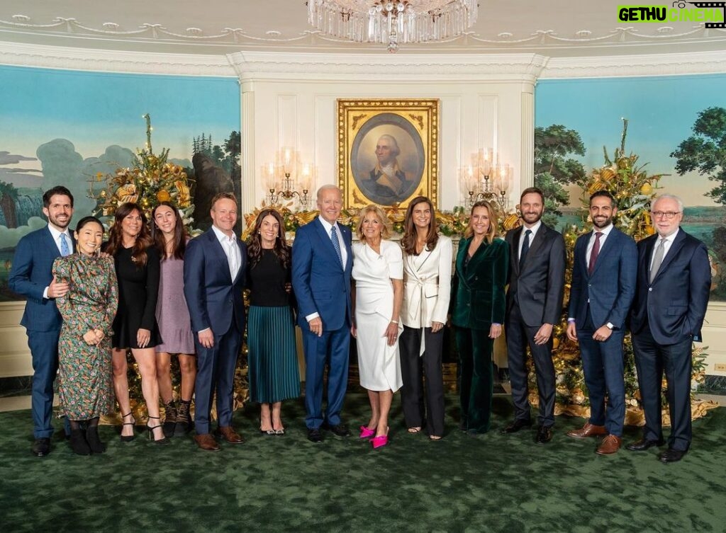 Kaitlan Collins Instagram - My 2022 Christmas card. The White House