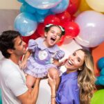 Kaká Instagram - Alegria em poder celebrar a vida! Obrigada Jesus pela família! ❤️‍🔥 #Tecah3anos Party @atelue Ph @funkidsfotografia