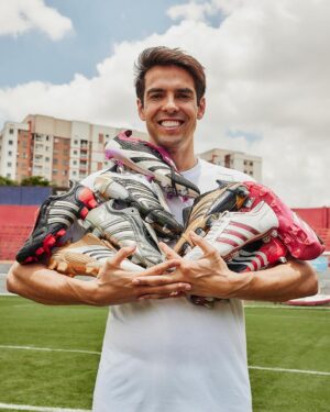 Kaká Instagram - unmatched excellence in both player and boot. 😍
 excelência incomparável tanto no jogador quanto na chuteira. 😍