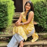 Kalyani Anil Instagram - YeLLov 💛🌼 📸 @_.swathy_saji._ 🫂 Mar Ivanios College