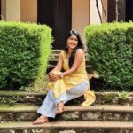Kalyani Anil Instagram - YeLLov 💛🌼 📸 @_.swathy_saji._ 🫂 Mar Ivanios College