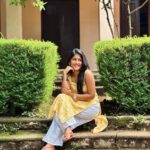 Kalyani Anil Instagram - YeLLov 💛🌼 📸 @_.swathy_saji._ 🫂 Mar Ivanios College