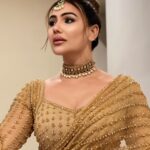Kangna Sharma Instagram - Saree: The perfect blend of tradition and style ❤️ Designed by - @kamli_fashion MUA - @makeup_asfaque Edit by - @b.runphotography