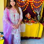 Kanisha Malhotra Instagram - It’s time to bid goodbye, Thankyou for coming every year and blessing us always Gannu… ILY ⭐️⭐️💫🙏 Outfits by: @bafna_boutique . . . . #ganpatibappamorya #bappa #reels #prayer #lalbaugcharaja #trending #reelitfeelit #explorepage #viral #ganesha #welcomehome #kanishamalhotra