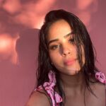 Kanmani Manoharan Instagram - #kanmanimanoharan✨ I like my shadow, it reminds me that I exist 💯 just look at my background wall it’s reflection of sunlight and trees then I understand nature is the best art ❣️ Customised outfit @f2f_designerboutique merry Christmas everyone ❣️ #kanmanimanoharan✨ #nature #beautiful #colourful #purelove #art #peace #positivity #sunshine🌞🌞🌞