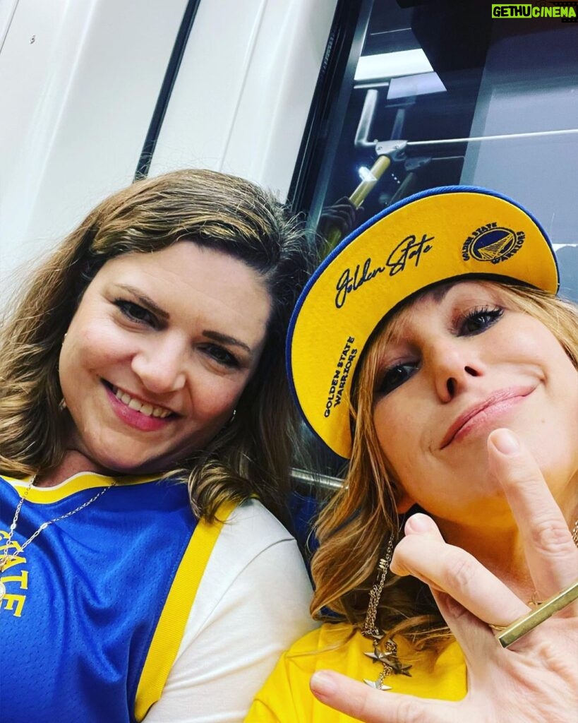 Kari Byron Instagram - The MUNI ride home is always more fun after the @warriors win. #goldblooded #nba #sanfrancisco @sfchronicle @sfgate