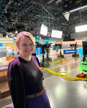 Kari Byron Instagram - Did you see @jennybuccos and I on @abc7newsbayarea this morning?! @reggieaqui is so fun. Hometown press is the best.
@explr @nationalstemfestival #stem #stemeducation
#sciencefair #california #siliconvalley