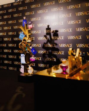 Katareeya Theapchatri Instagram - Versace Holiday Fragrance Season Pop-up
📍 Beauty Hall ชั้น M พารากอน ดีพาร์ทเม้นท์สโตร์
🗓️ วันนี้ - 25 ต.ค. 2566 

#VersaceFragrances
#VersaceHolidayFragrance
@beautyhall_thailand