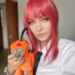 Kate Vitamin Instagram - Pochita costume was definitely way too big for miss @cashewnyc, so I’m just gonna let her be naked and say she’s dressed as a ballsack. Happy Halloween 🎃 #makimacosplay #pochitacosplay #chainsawman #chainsawmancosplay #cosplaygirl