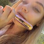 Katherine Langford Instagram - LIGHT AS AIR ☁️ excited for my first project with @lorealparis to come to life ✨ Air volume mega mascara (clock the single coat) available in limited quantities online before hitting stores #airvolume #barevsair #lorealparis