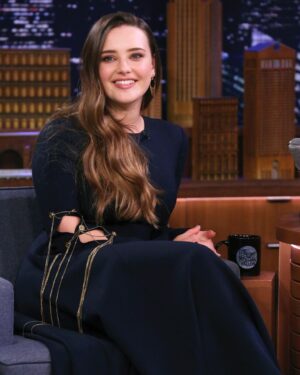 Katherine Langford Instagram - Jimmy Jimmy @jimmyfallon @fallontonight Airs tonight 11:35pm on NBC