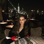 Katherine Langford Instagram - Post @cfda awards - congratulations to all the incredible designers and icons we were able to celebrate, and thank you @prabalgurung for being the best date ever x ❤️🖤 Brooklyn Bridge