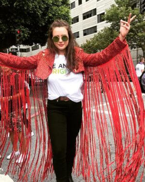 Katherine Langford Instagram - 🌈🌈🌈🌈
💃: @christiancowan