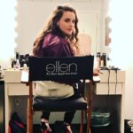 Katherine Langford Instagram - @theellenshow 😍 Airs Monday.