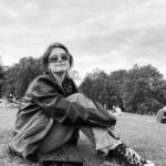 Katherine Langford Instagram - This #worldmentalhealthday thinking of anyone who has or is struggling with their mental health. If there's one thing I've learned over the past 6 years it's how common it is for people to experience mental illness, and how often we fail to provide the right support. Please know you are not alone. Your existence matters, and there is a way for things to get better 💙 Also taking this moment to recognize and thank all of the healthcare workers and organizations (usually nonprofits) that provide constant human support in these areas. More often than not, these services are under-funded and under-appreciated in the moment but so essential and life-changing. You folks rock xx