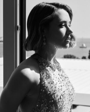 Katherine Langford Instagram - @katherinelangford for @lorealparis in custom @prada and @bulgari jewels, photographed at the 76th Cannes Film Festival.

Styled by @mollyddickson, hair by @stephanelancien and make-up by @thevalgarland.

#KatherineLangford #LOreal #Prada #Bulgari #Cannes #CannesFilmFestival #Leica #GregWilliamsPhotography #GregWilliams