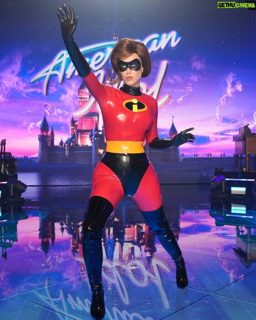 Katy Perry Instagram - my secret identity is…. Mom ♥️ Katy Perry 🎤 Popstar ⭐️ 🇺🇸 #Idol judge But tonight I’m ELASTIGIRL🤸🏻‍♀️❗️ #INCREDIBLES 📸: @geewonder