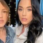Katy Perry Instagram - I ♥️ when my fav pop girlies visit me at work! 🥹 @elliegoulding live on #IDOLFINALE ON RN WATCH N VOTE ✔️