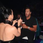 Katy Perry Instagram – Salad in a cup attracts both 🪰 and @lukebryan #idol