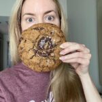 Kelsey Cook Instagram - Tour life lately 🍪 ✈️ The video is from @dancumminscomedy’s Timesuck Podcast Summer Camp last weekend. We did a show for 500 people in a barn in Pennsylvania and it was one of the best crowds I’ve ever performed for. As a longtime Timesuck fan, it was so cool to be there 🙌🏻 Louisville this weekend!! let me know what cities you want me to come to next year because we’re getting the 2024 tour set up! 👇🏻 📸 @melissalynnel