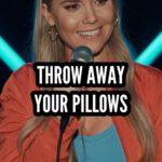 Kelsey Cook Instagram - Everyone has a Lion King towel from ‘96 that they dry the car with 🚗 #standupcomedy #comedy #reels #funnyreels #homedecor