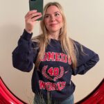 Kelsey Cook Instagram - Thank you so much Denver for selling out all of my shows at @comedyworksdenver downtown last weekend!! ❤️ it was so fun to come back after shooting my special there last year. Everyone at the club is fantastic, and the new sweatshirts are 👌🏻👌🏻👌🏻 Uncasville, Salt Lake City, Vegas, Stamford, Burbank and Phoenix up next on tour!! Comedy Works