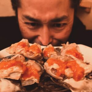 Ken Yasuda Instagram - #睨み納め 。

昨日は仕事納めにカンジャンケジャンを睨ませていただきました。

今年も終わりますね。

良い年越しを。

#2023
