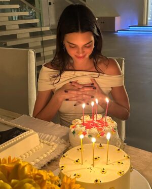 Kendall Jenner Instagram - twenty ate
