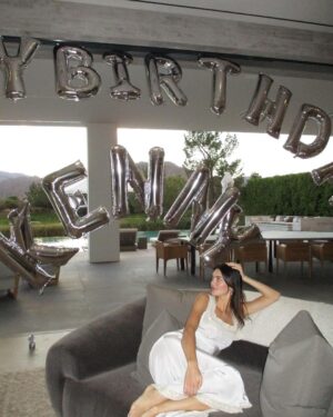 Kendall Jenner Instagram - thank you for all the birthday love ❤️