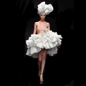 Kentaro Kameyama Instagram - Presented my new line of clothing @bacteriaunderwear last Sunday. I had so much fun working with my students/backstage assistants @karenyoshida_ @logan_ferro_fashion @kana3733 Thank you so much @artheartsfashion giving me such a wonderful opportunity and the beautiful venue to showcase my 2019 F/W collection, and the wonderful makeup team, hair team and my sponsor @aprillovepromakeupacademy @amymichleb  @g.sonsie