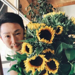 Kentaro Kameyama Instagram - I #love #summer so much! Fresh #sunflowers from my favorite #flower shop in Hollywood @theconservatoryflorist