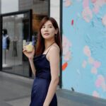 Kerstin Chan Instagram - 新年5連拍📷✌🏻 最近天天都告訴自己要記得心懷感恩 實行後真的很容易因為小事而開心☺️ 看完照片很感謝的是 另一半的拍照功力確定是可以調教的🥹 我的訓練方式是多多讚美 等到對方會主動想幫忙拍照 那就距離成功不遠了💙 👗 @sugar_lily_official 這套緞面連身寬褲實在太美 穿上就有好心情🥰