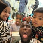 Kevin Hart Instagram - Merry Christmas from the Harts ….Wishing you all a blessed and beautiful Holiday #LiveLoveLaugh