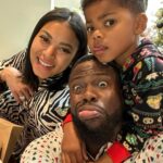 Kevin Hart Instagram - Merry Christmas from the Harts ….Wishing you all a blessed and beautiful Holiday #LiveLoveLaugh