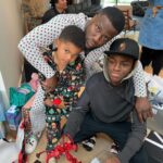 Kevin Hart Instagram - Merry Christmas from the Harts ….Wishing you all a blessed and beautiful Holiday #LiveLoveLaugh