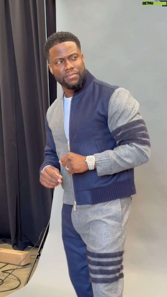 Kevin Hart Instagram - The fastest photo shoot in the world…. Model game on 1000…. The photographer couldn’t believe it!!!! I’m the fastest photoshoot person in the world 😂😂😂😂😂