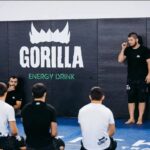 Khabib Nurmagomedov Instagram - Очередной отличный год мы провели с @gorillafighting @gorillaenergy.rus За что хочется их поблагодарить 🫂🤝